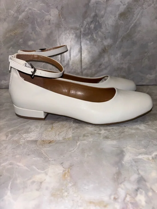 Dolce Vita DV White Ankle-Strap Flats with Square Toe - Picture 2 of 9